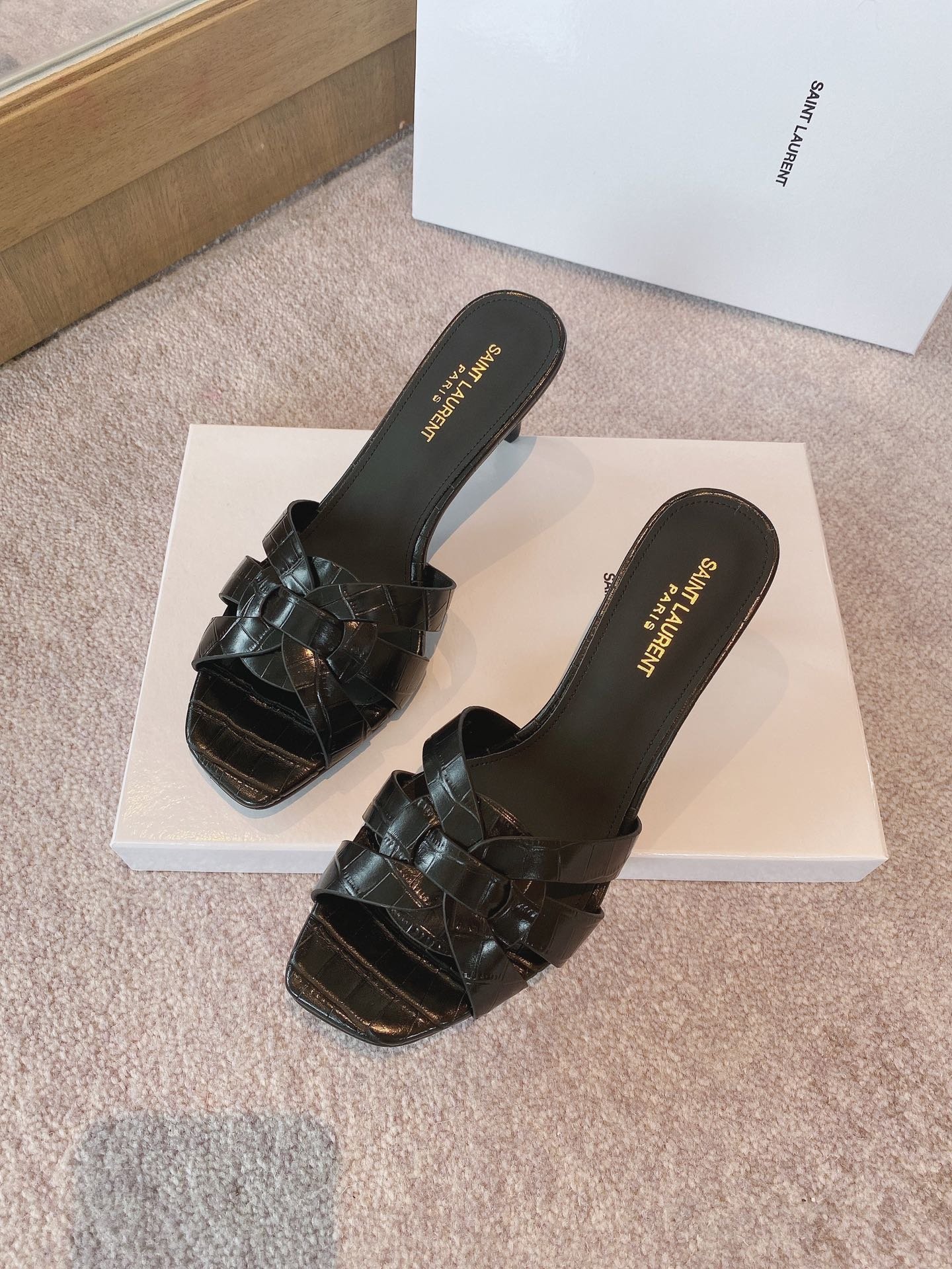 Sa1nt Lau*nt Women’s Tribute Heeled Mules Black For Women Y51 6509861YQ001000