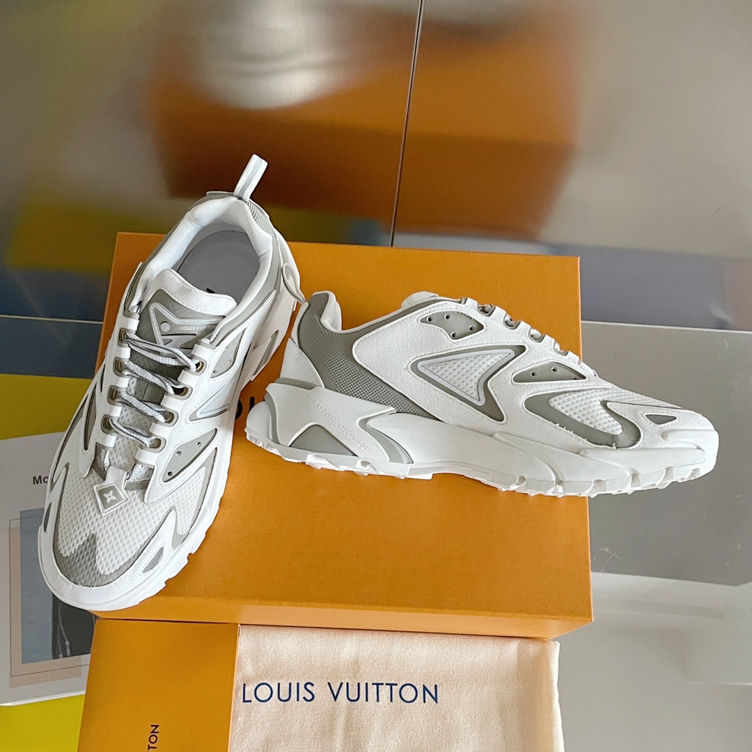 L0vis Vvtt0n Men’s LV Runner Tatic Sneaker White For Men LV 1A9TUZ
