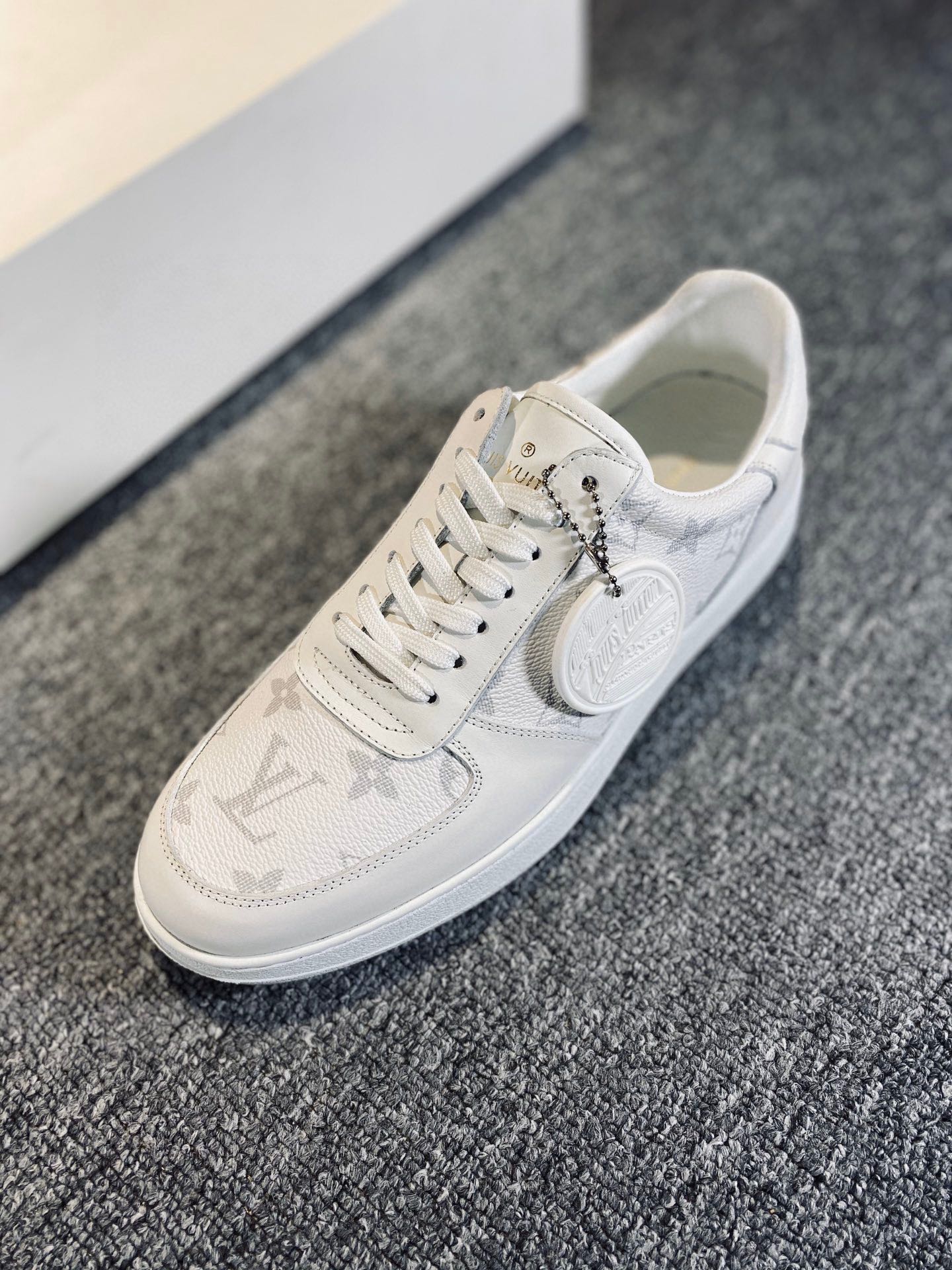 L0vis Vvtt0n Rivoli Sneaker White For Men LV