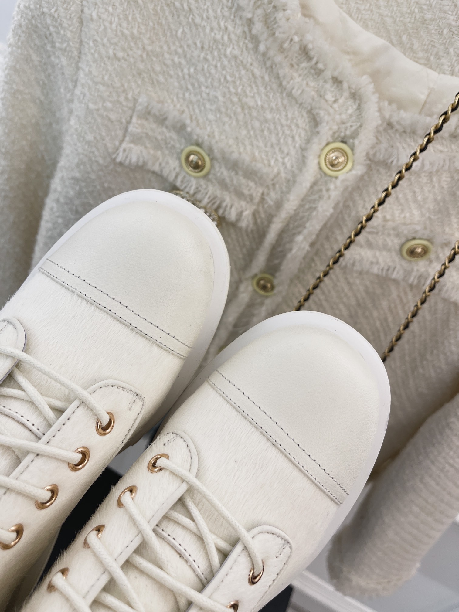 Ch**el Women’s Lace-Ups White For Women G39506 Y56127 K4955