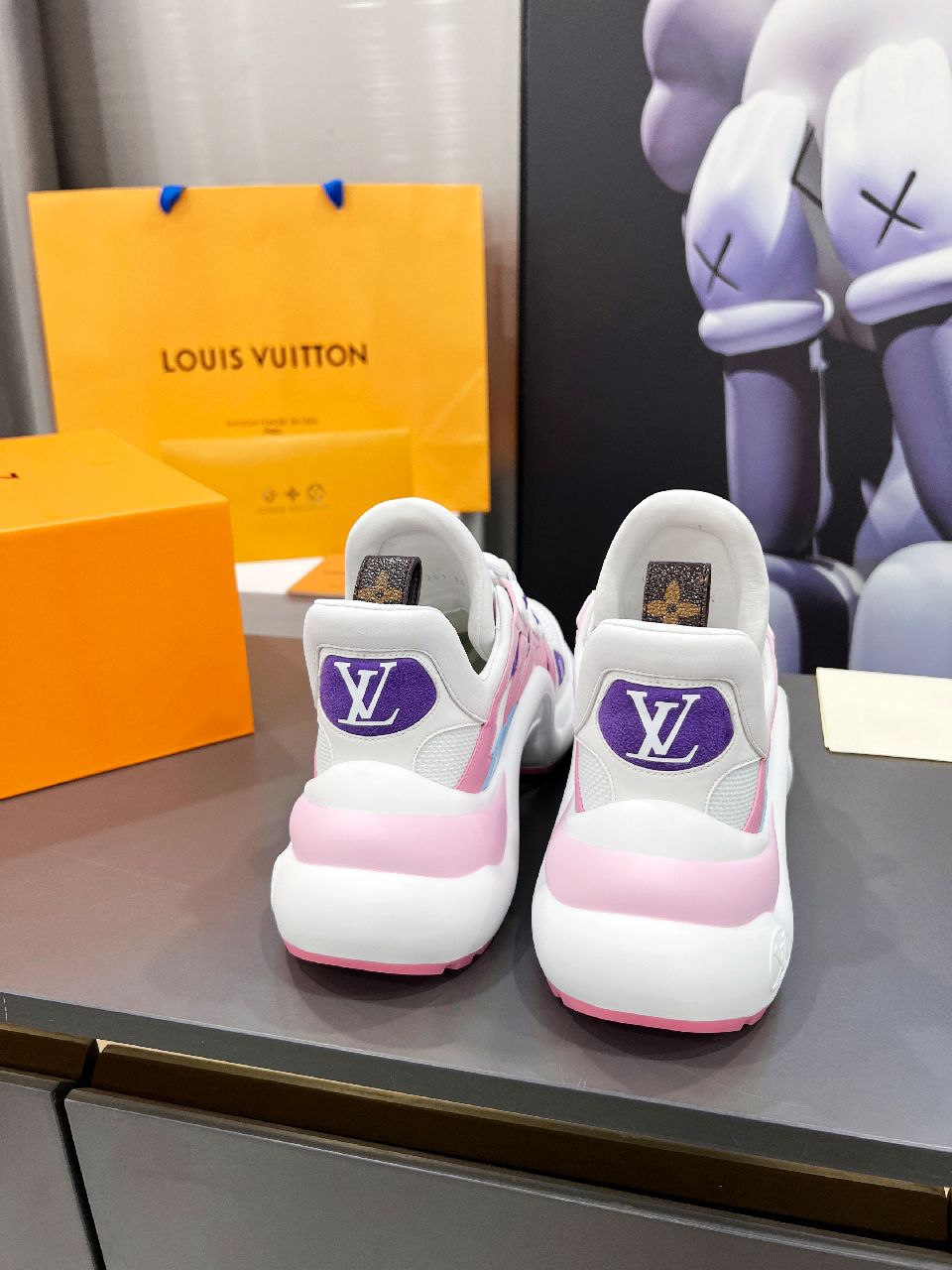 L0vis Vvtt0n Women’s LV Archlight Sneaker Pink And Blue For Women LV