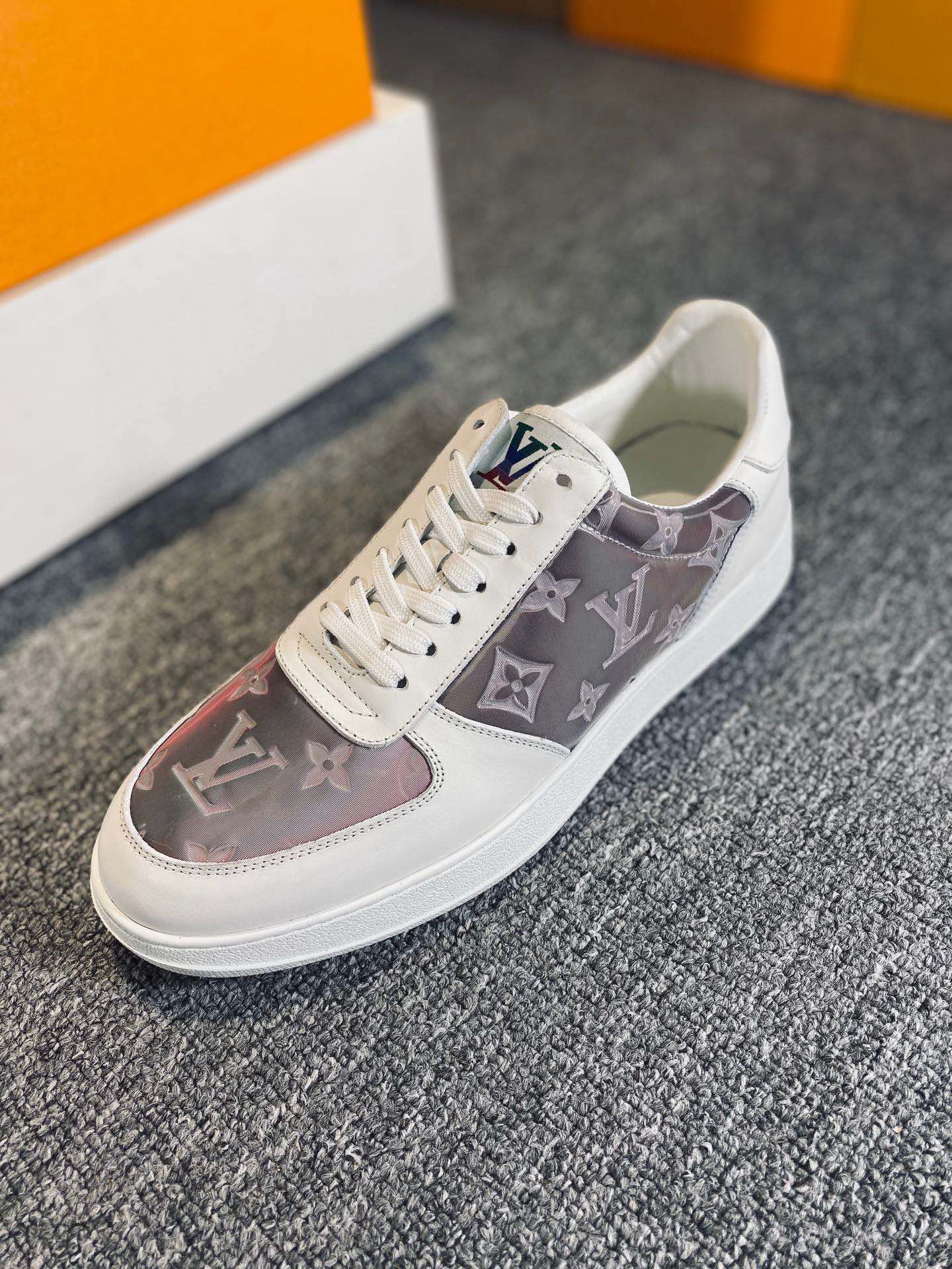 L0vis Vvtt0n Rivoli Sneaker White For Men LV