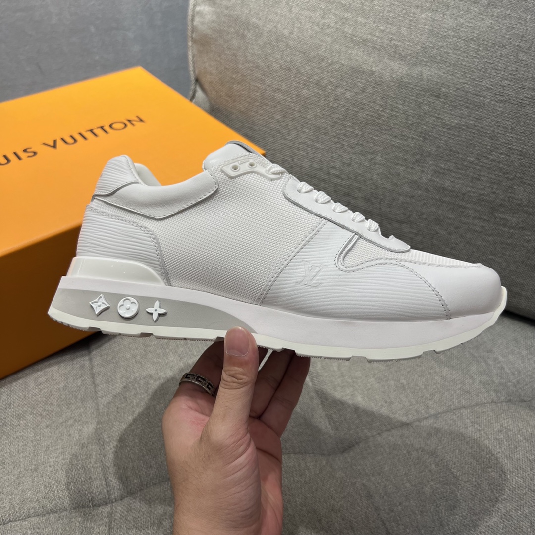 L0vis Vvtt0n Run Away Sneaker White For Men LV