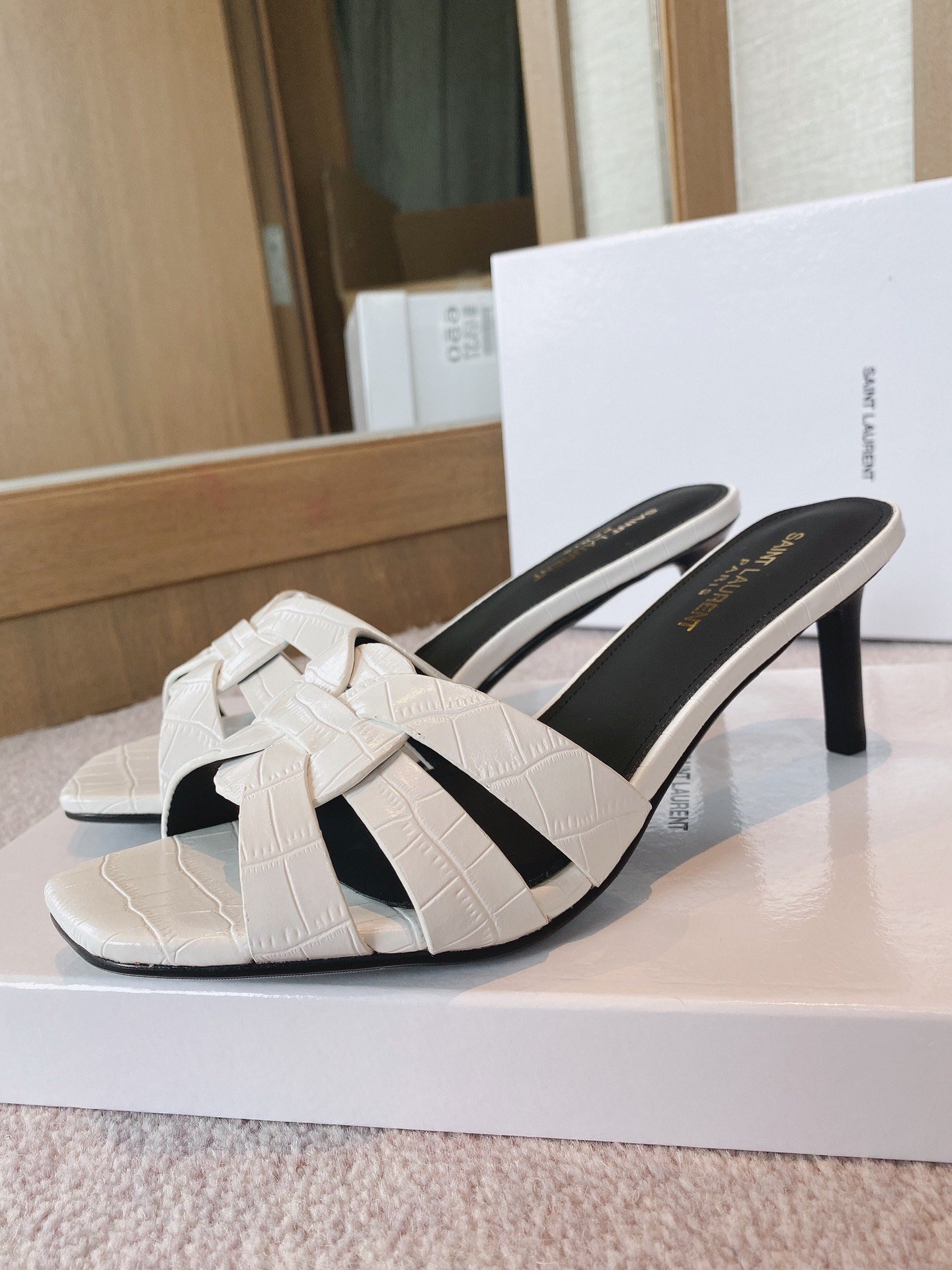 Sa1nt Lau*nt Women’s Tribute Heeled Mules White For Women Y51