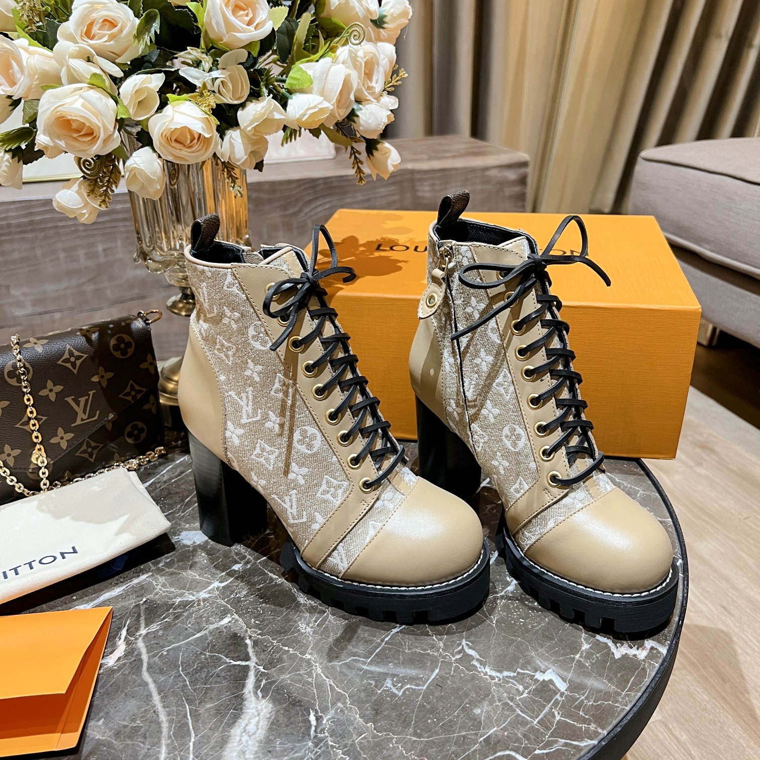 L0vis Vvtt0n Women’s Star Trail Ankle Boots Beige For Women LV
