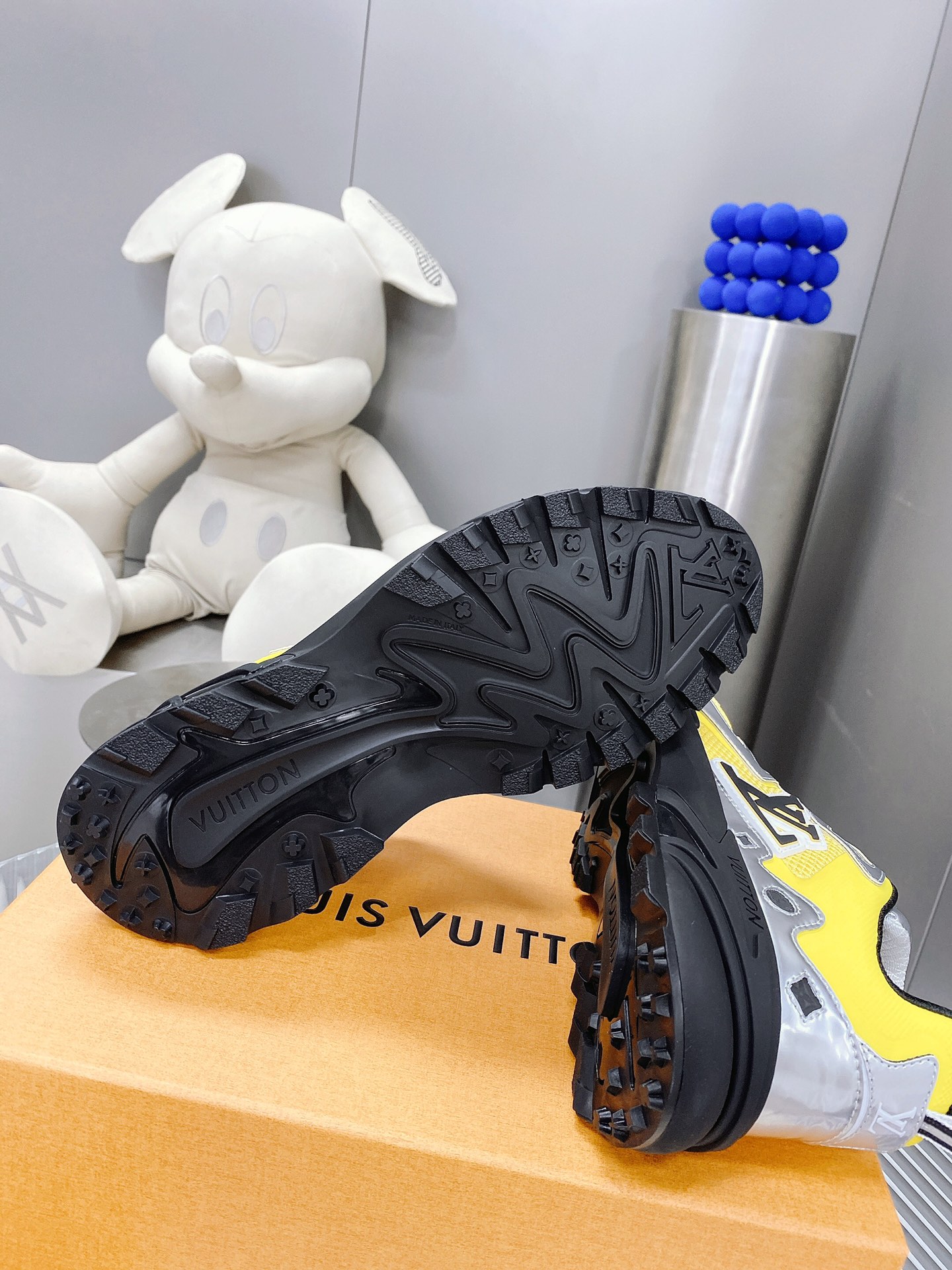 L0vis Vuittion LV Runner Tatic Sneaker Yellow For Men LV 1AA3A8