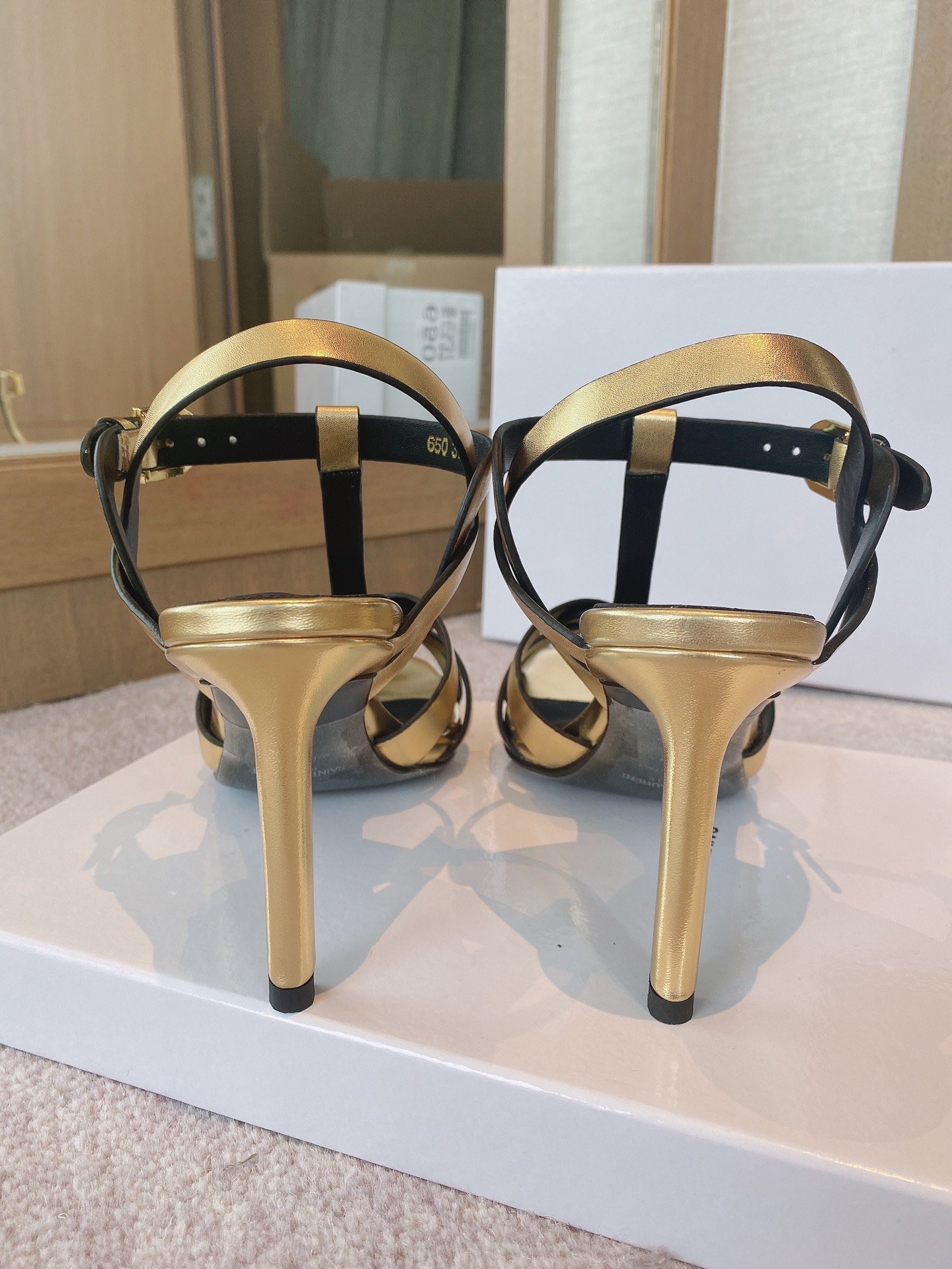 Sa1nt Lau*nt Women’s Tribute Sandals Gold For Women Y51