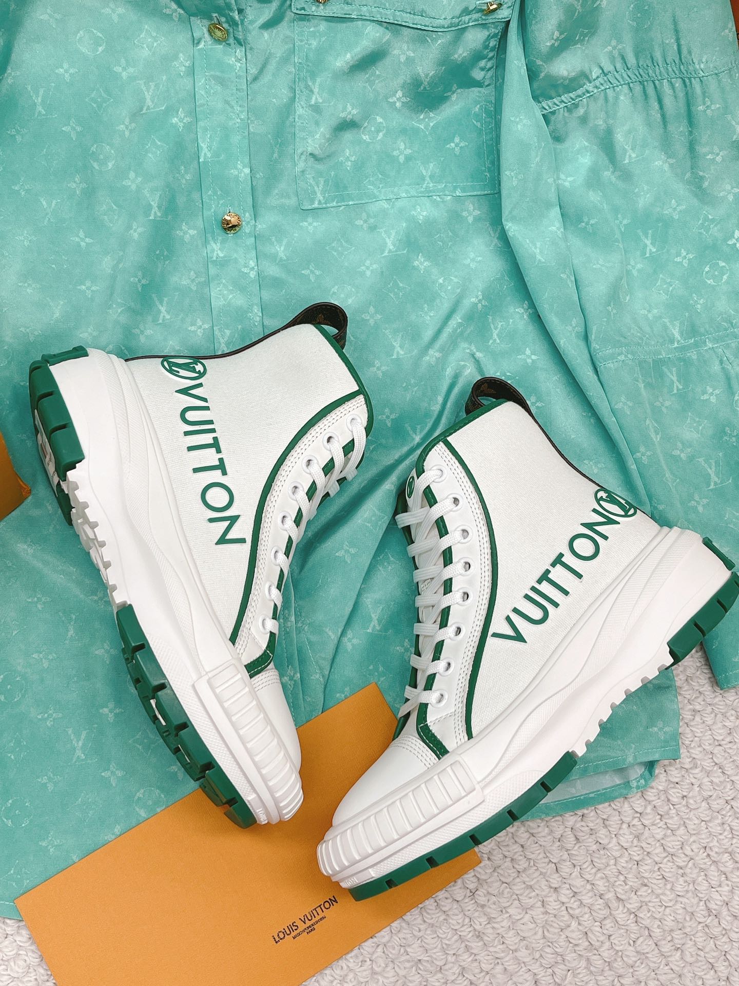 L0vis Vvtt0n Women’s LV Squad Sneaker Boots Green For Women LV