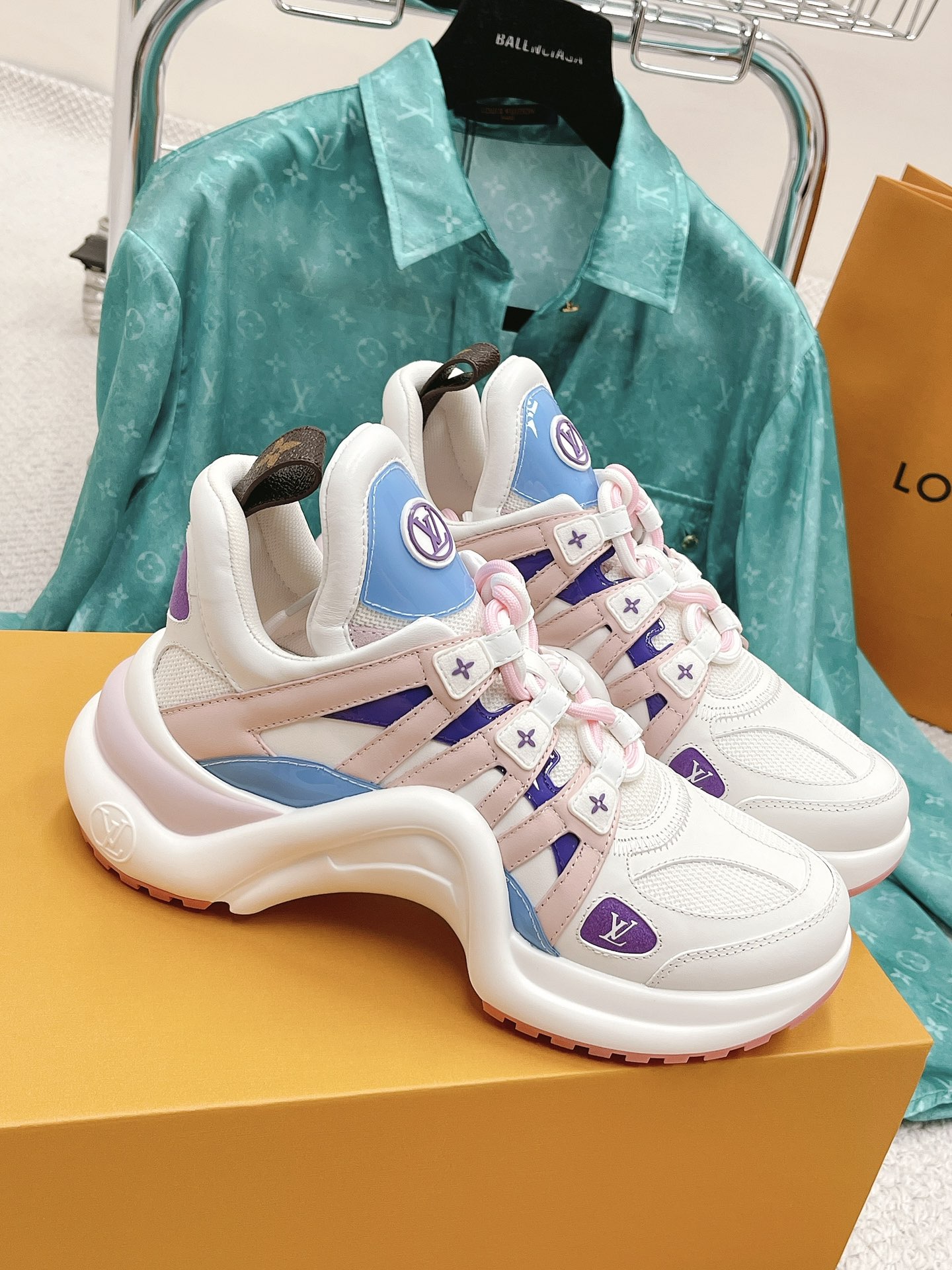 L0vis Vvtt0n Women’s LV Archlight Sneaker Blue For Women LV