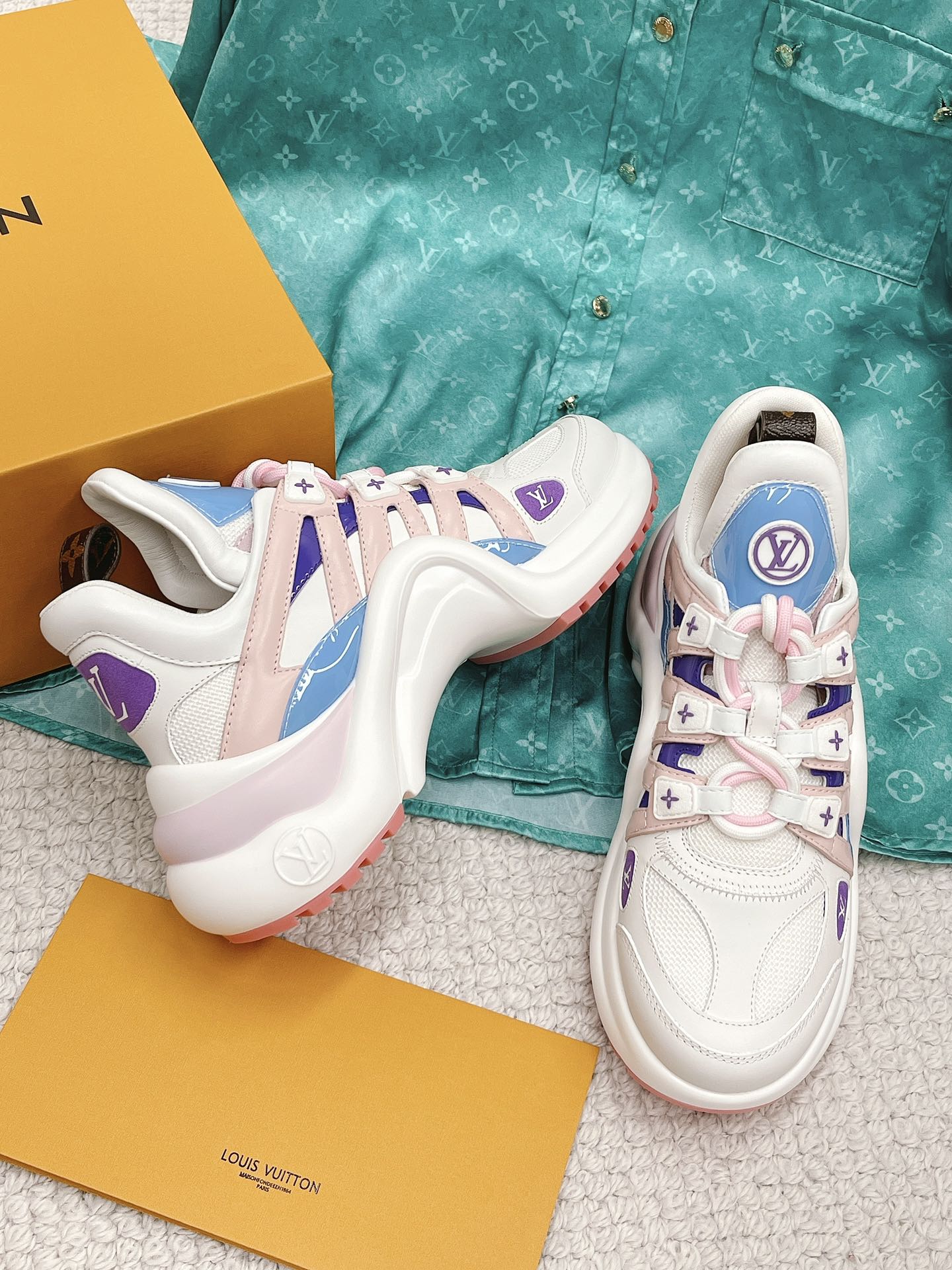 L0vis Vvtt0n Women’s LV Archlight Sneaker Blue For Women LV