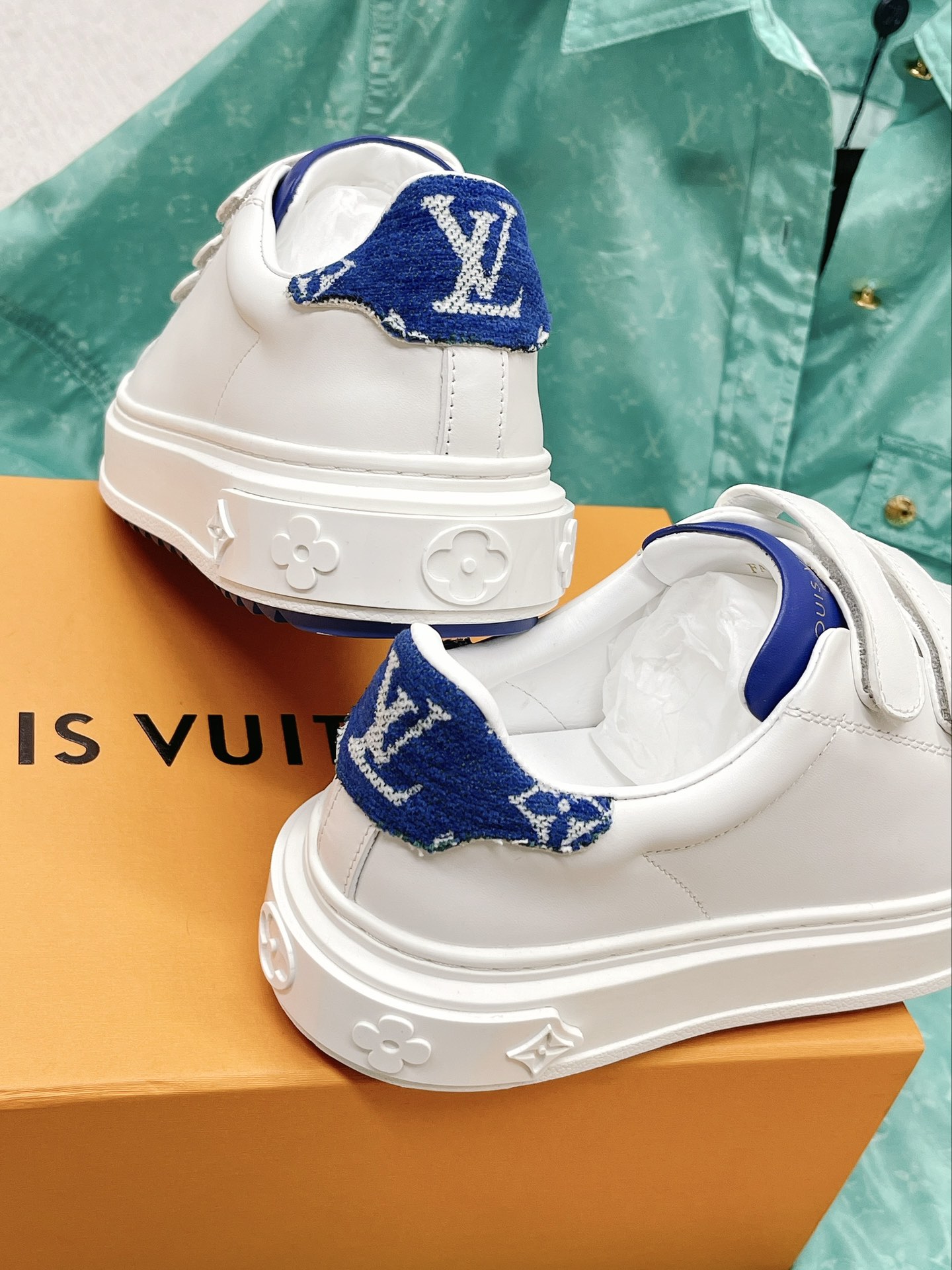 L0vis Vvtt0n Women’s Time Out Sneaker Blue For Women LV 1AADQ0