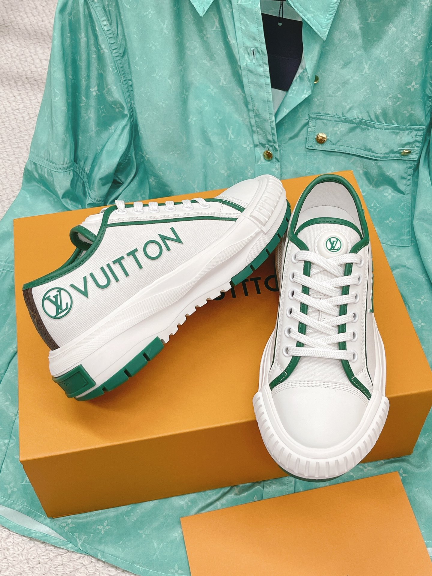 L0vis Vvtt0n Women’s LV Squad Sneaker Green For Women LV