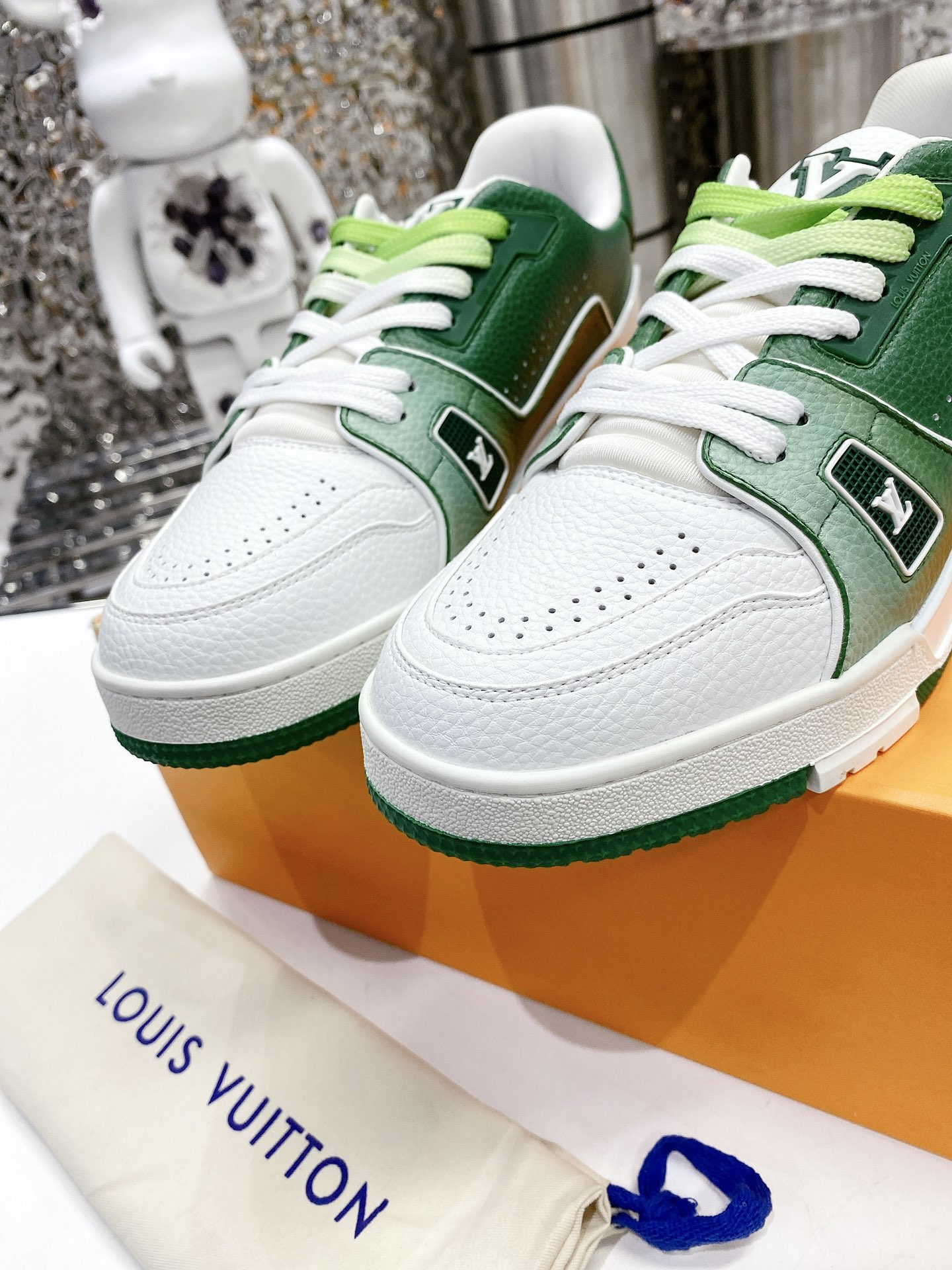 L0vis Vvtt0n Women’s LV Trainers Green For Women LV