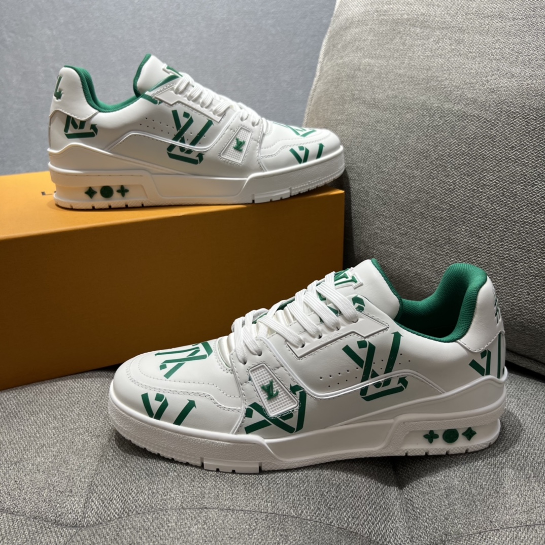 L0vis Vvtt0n LV Trainer Sneaker Green For Men LV 1AAGXN