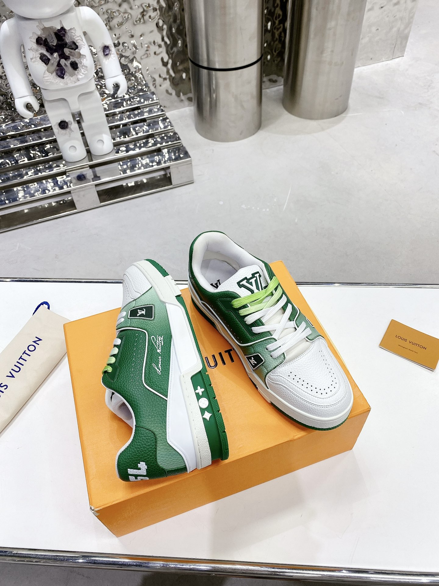 L0vis Vvtt0n Women’s LV Trainers Green For Women LV