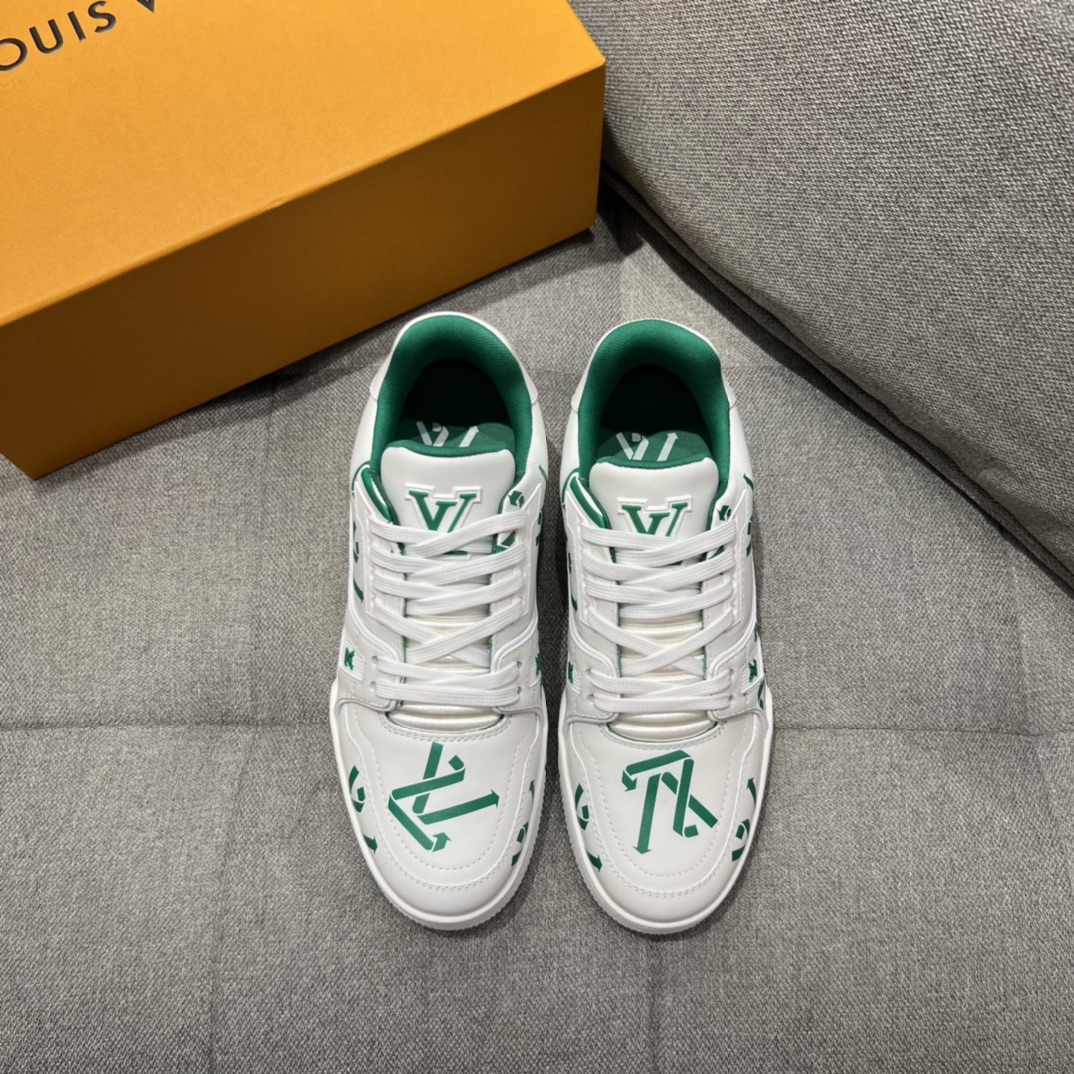 L0vis Vvtt0n LV Trainer Sneaker Green For Men LV 1AAGXN