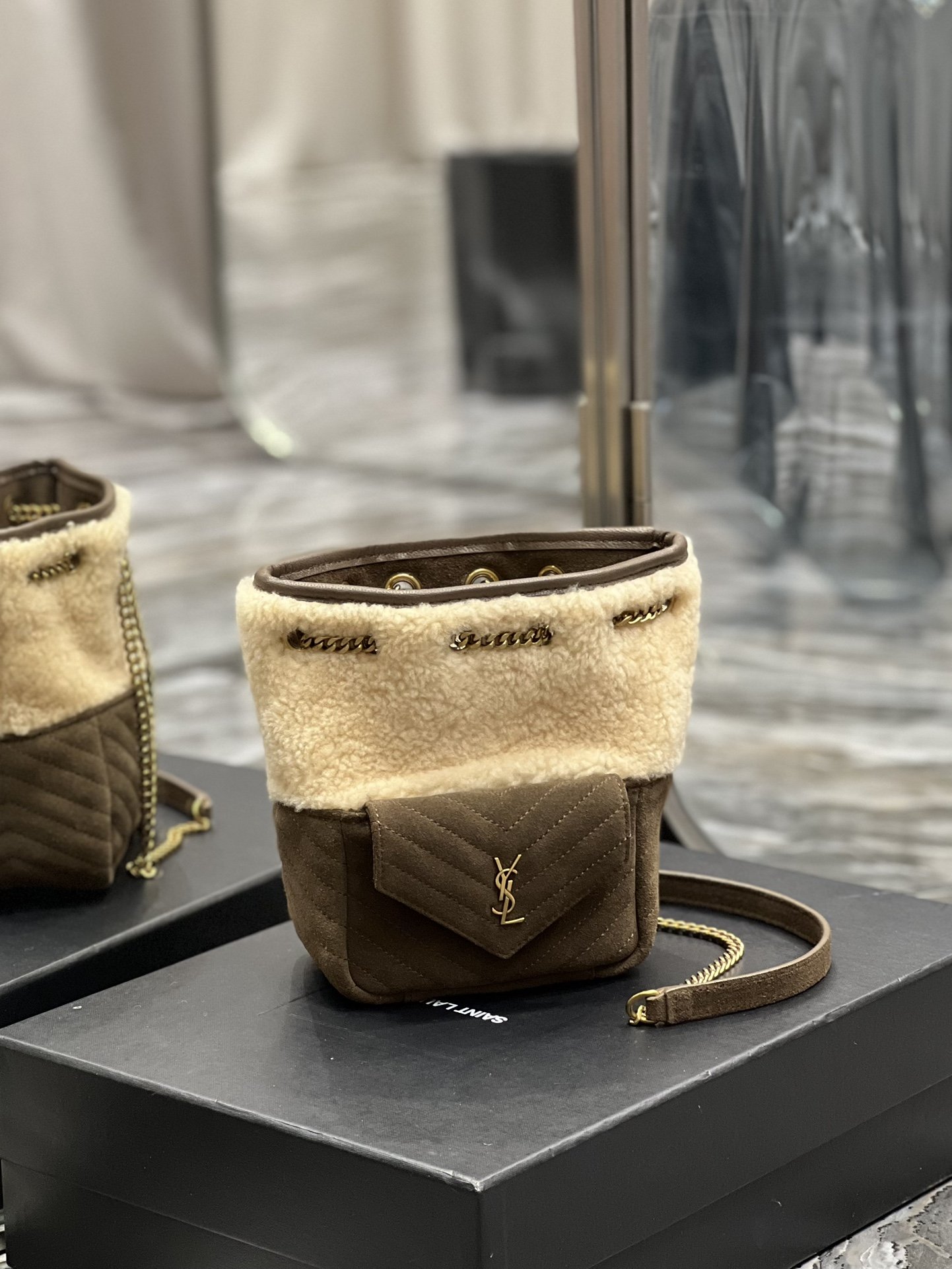 Sa1nt Lau*nt Oe Mini Bucket Chevrons Brown For Women, Women’s Bags 7.5in/19cm Y51‎ 70163129XA79587