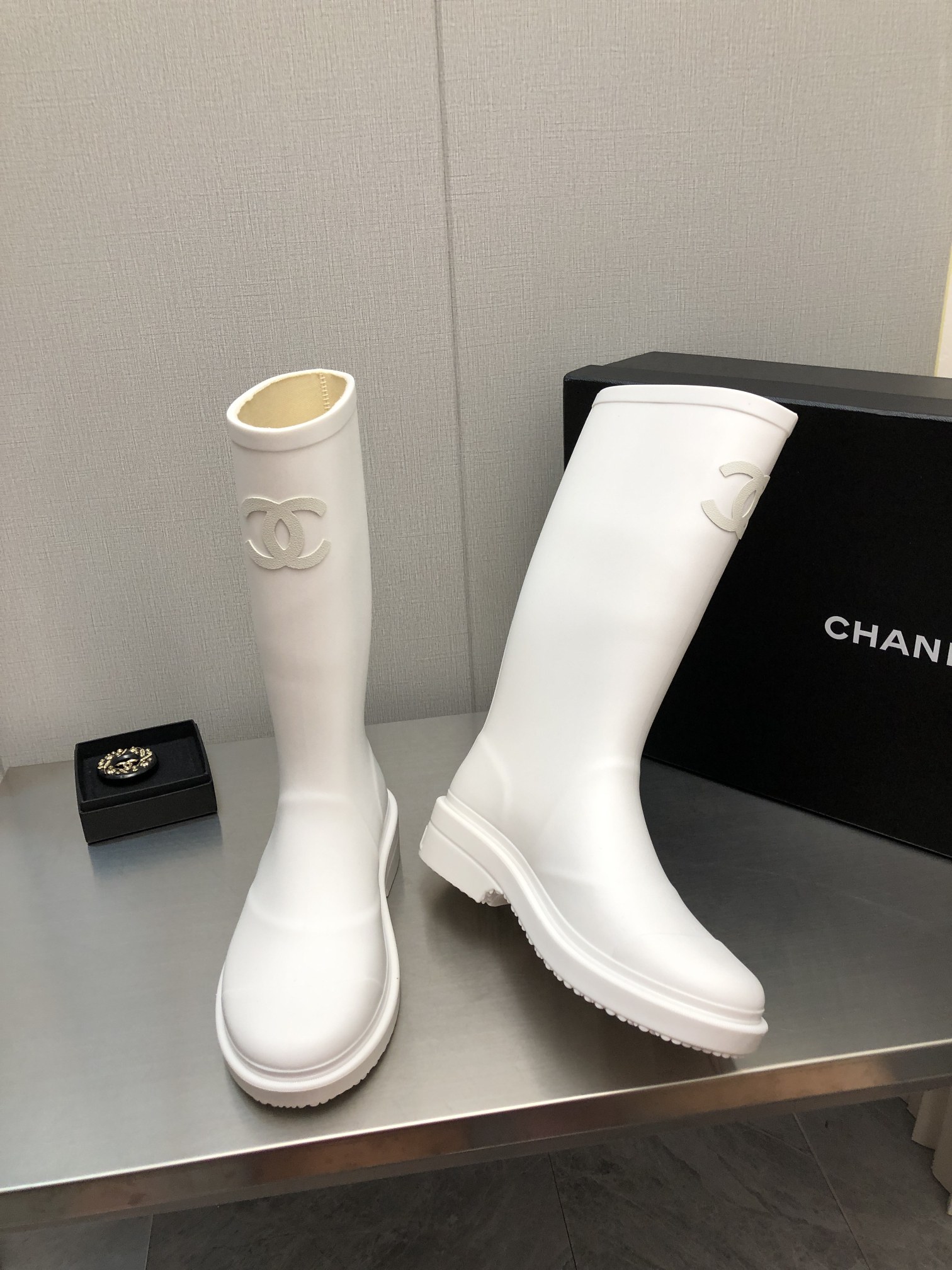 Ch**el Women’s Hight Boots White For Women