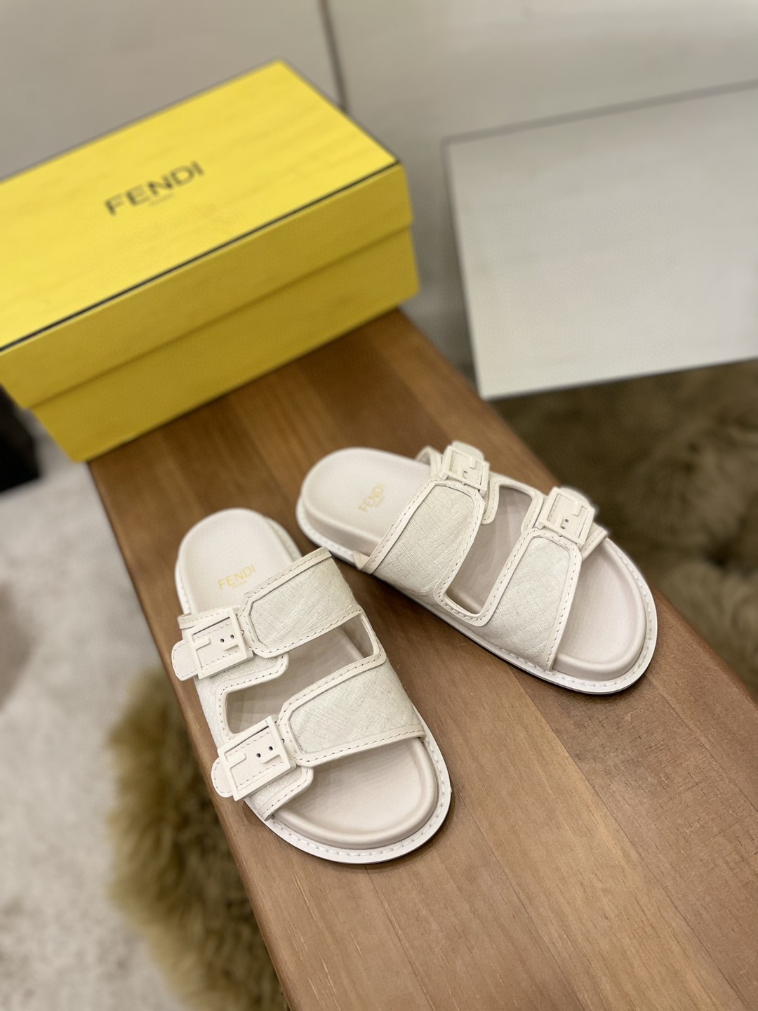 F**di Feel Slides White For Women