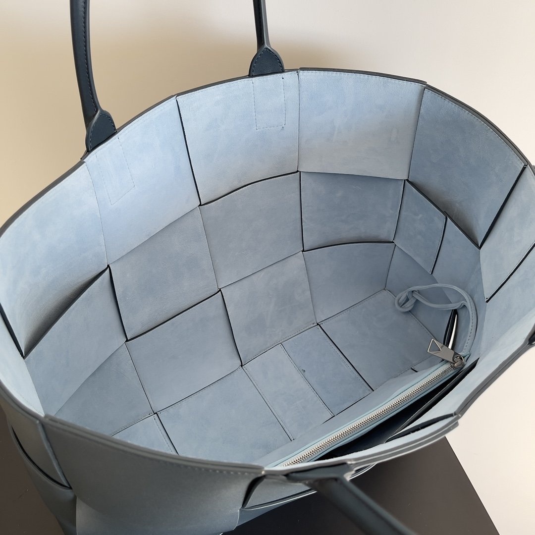 B0tt*ga Ven*ta Large Arco Tote Bag Grey , For Women, Women’s Bags 18.1in/46cm