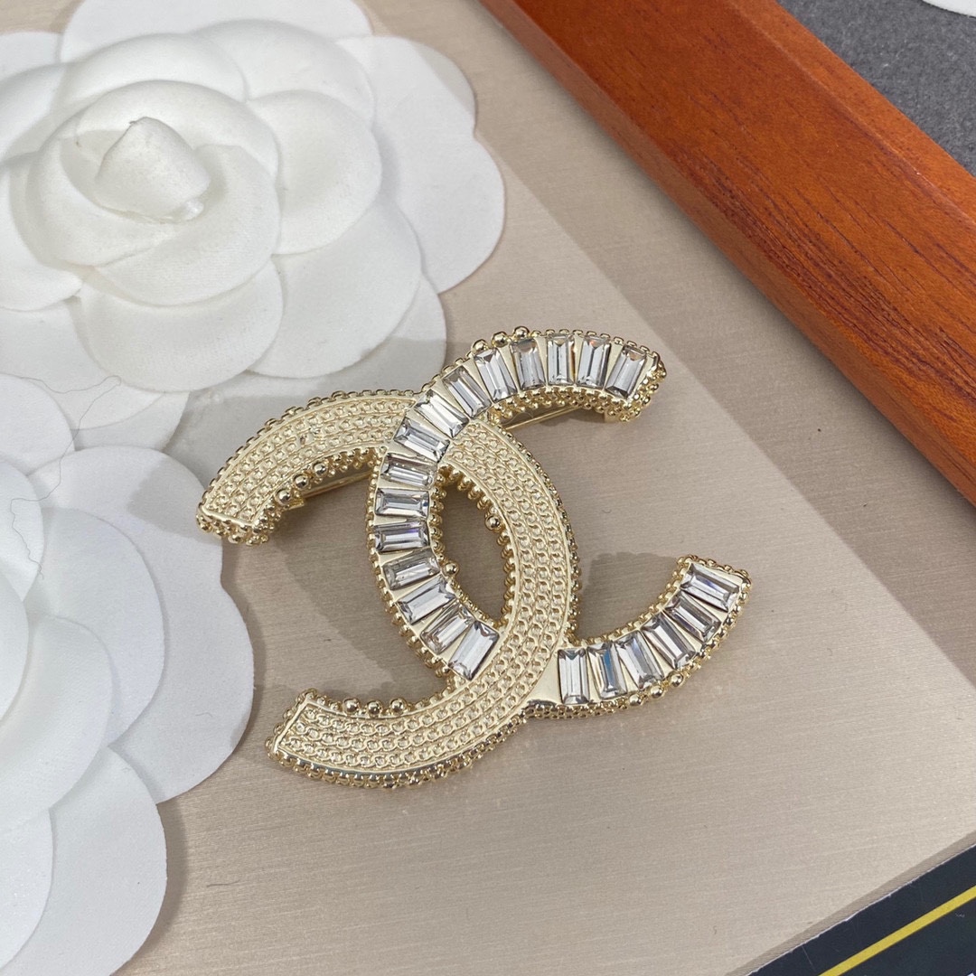 Ch**el Brooch