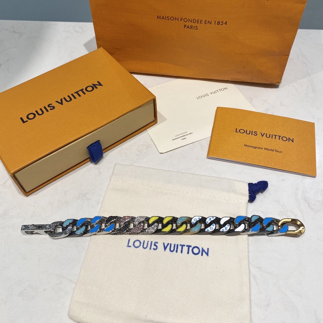 L0vis Vvtt0n Bracelet