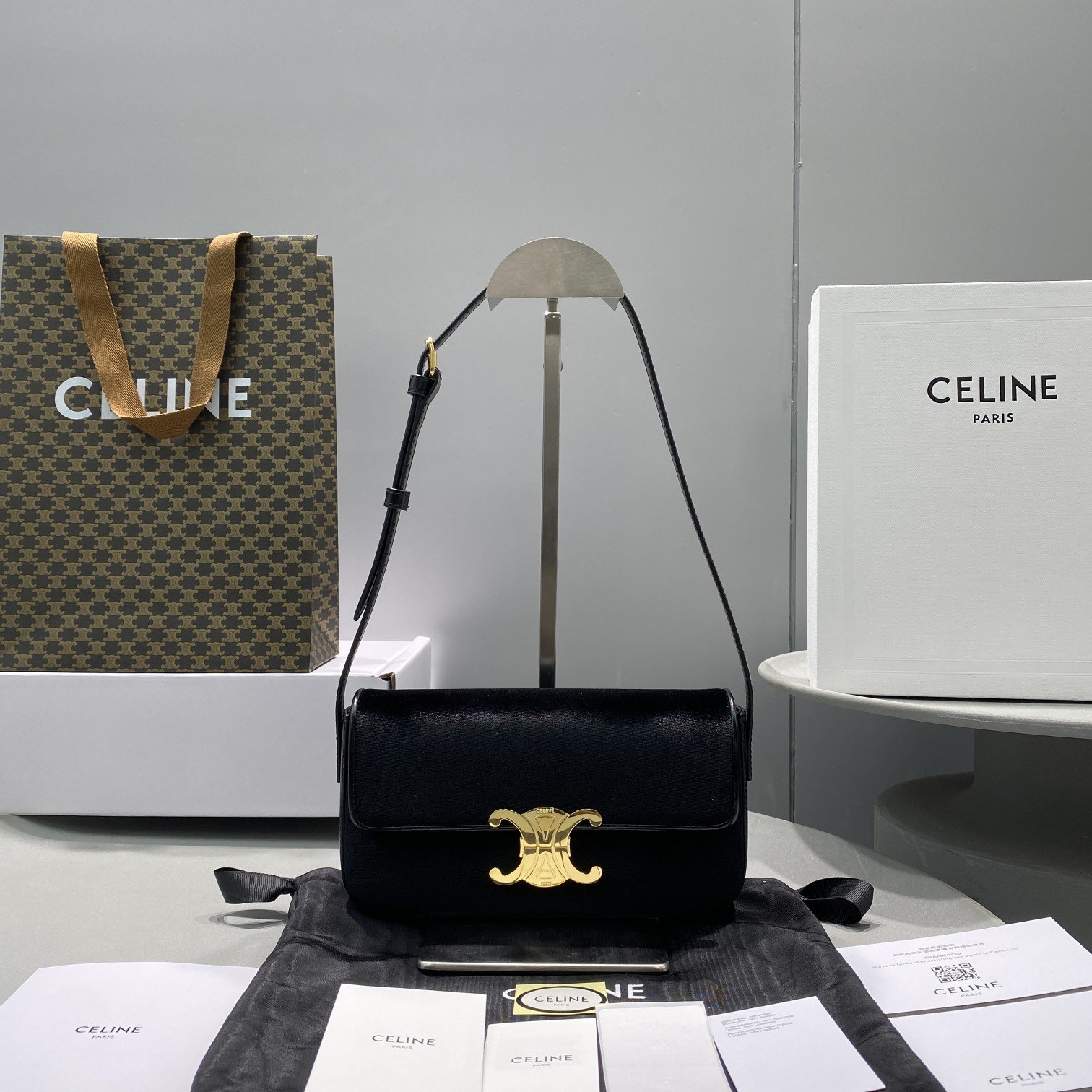 Ce1i*e Triomphe Shoulder Bag Black For Women 8in/20cm