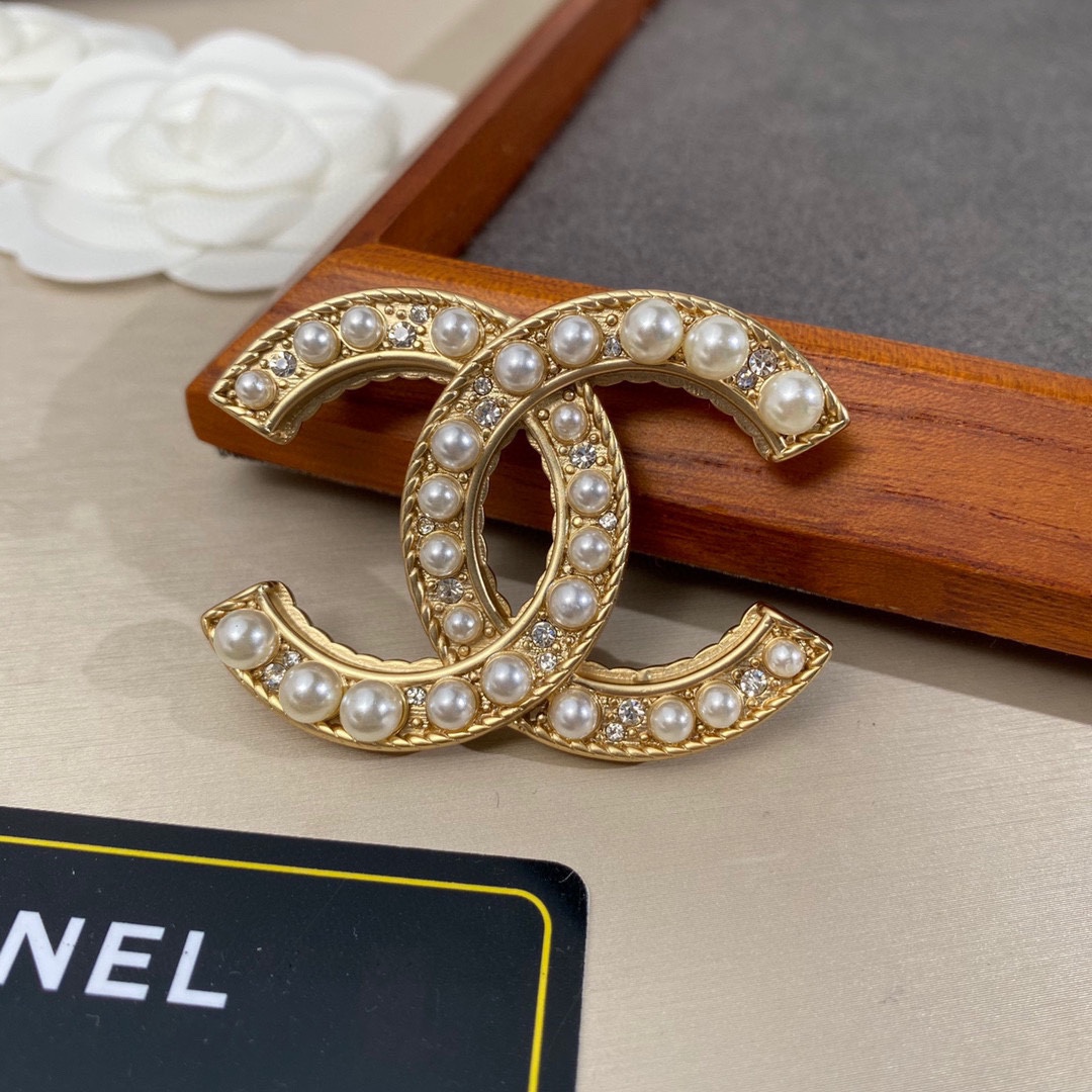 Ch**el Brooch