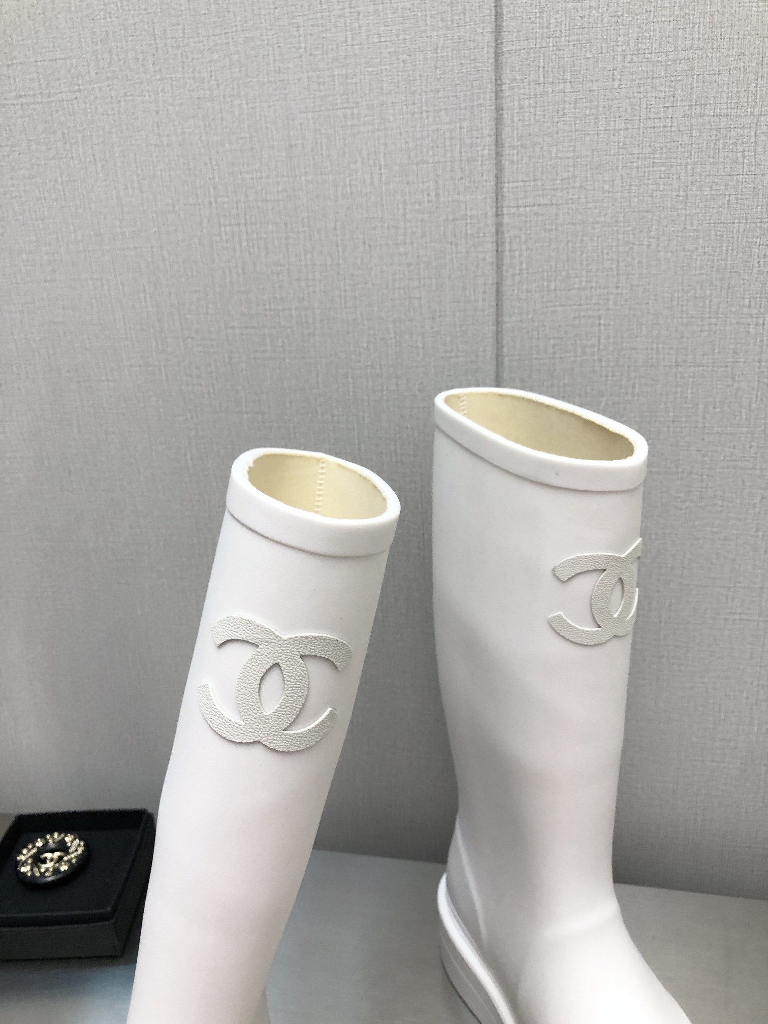 Ch**el Women’s Hight Boots White For Women
