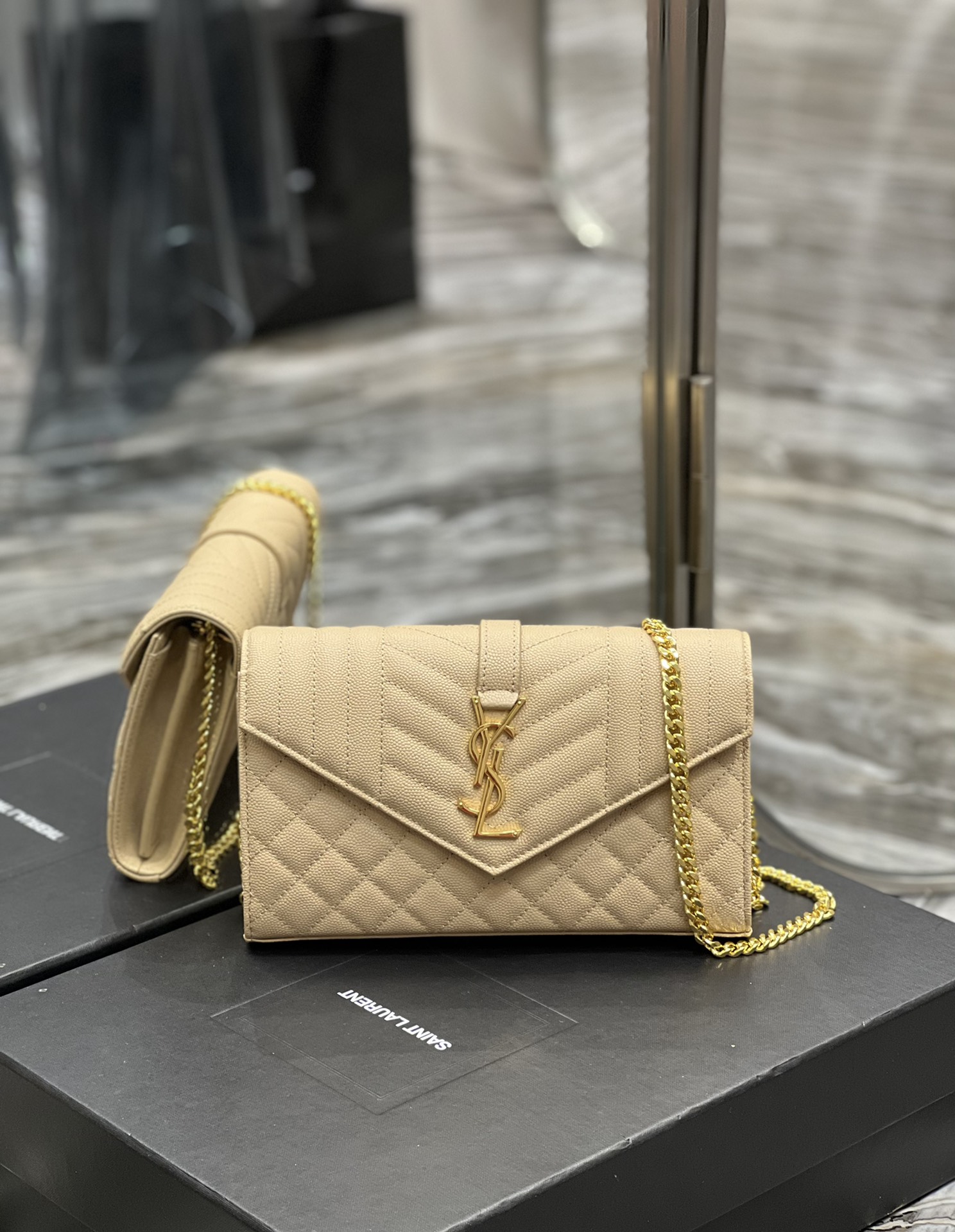 Sa1nt Lau*nt Envelope Small Chain Bag Beige For Women, Women’s Bags 8.6in/22cm Y51
