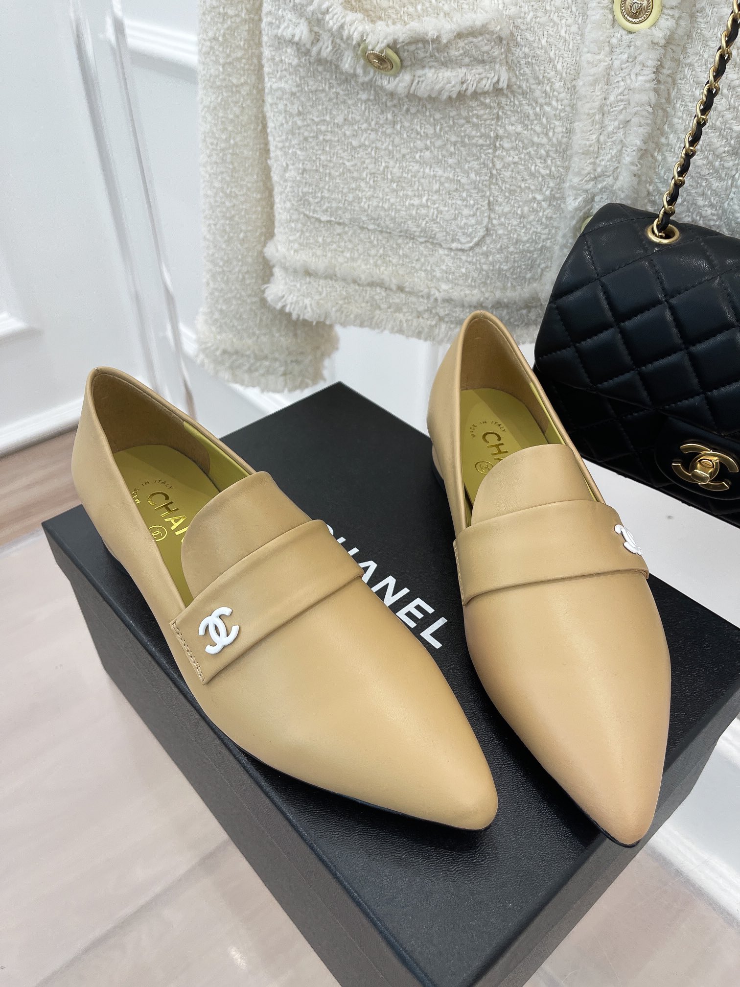 Ch**el Women’s Loafer With Logo Beige For Women