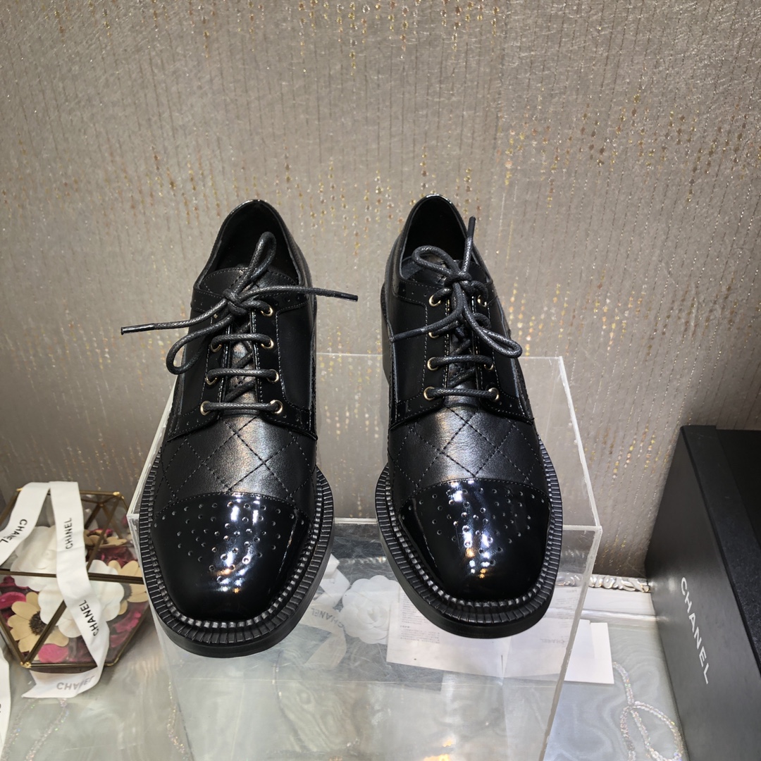 Ch**el Women’s Laced Shoes Black For Women
