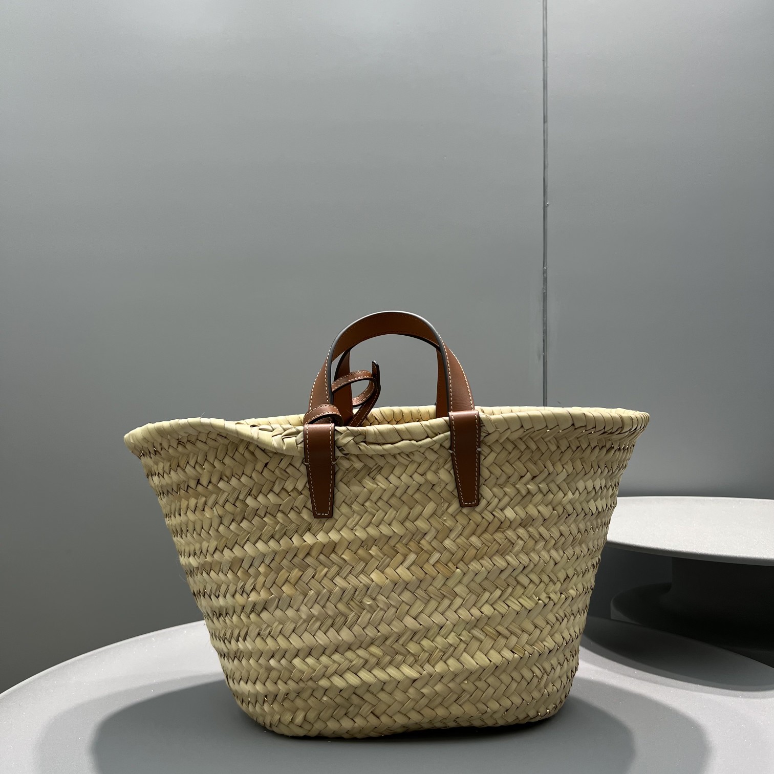 Ce1i*e Teen Triomphe Ce1i*e Classic Panier In Palm Leaves With Heart Patch Brown For Women 10in/25cm 194002DUI.04LU