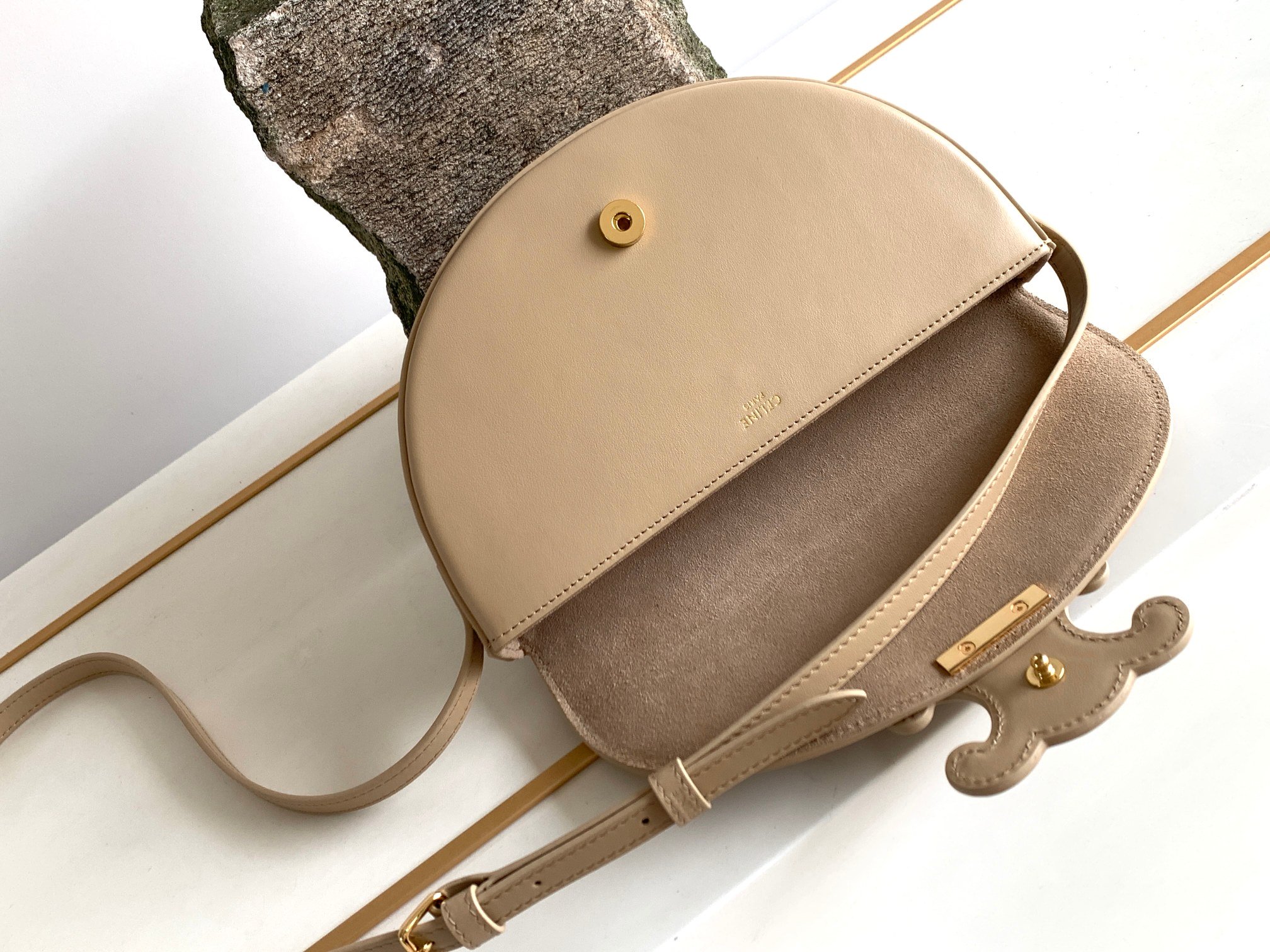 Ce1i*e Besace Cuir Triomphe Bag Nude For Women 9in/23cm 111233DU3.03ND