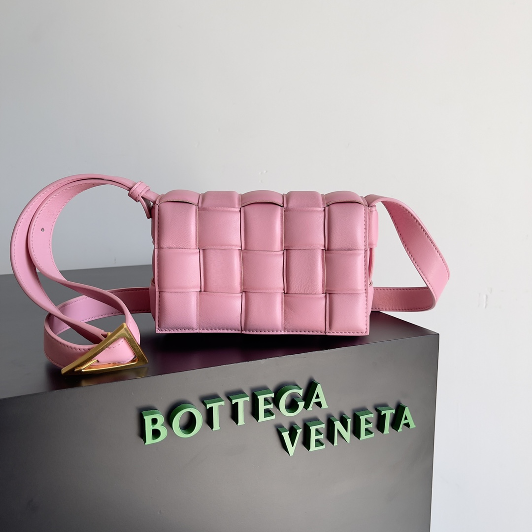 B0tt*ga Ven*ta Small Padded Cassette Pink , For Women, Women’s Bags 7.5in/19cm