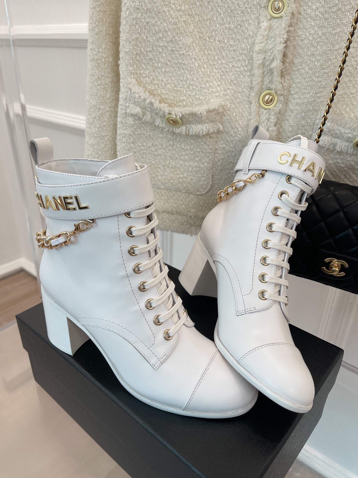 Ch**el Women’s Lace-Up With Chain White For Women 3.7in/9.5cm