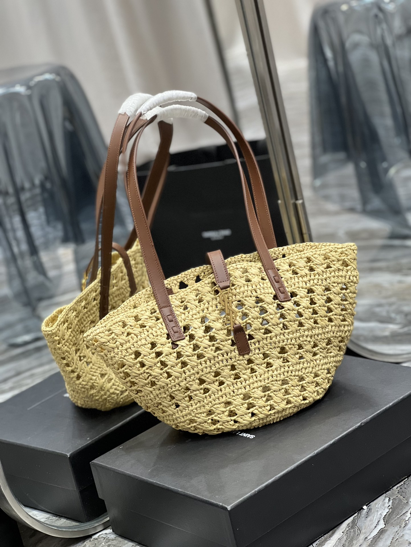 Sa1nt Lau*nt Panier Medium Bag Beige For Women, Women’s Bags 16.5in/42cm Y51